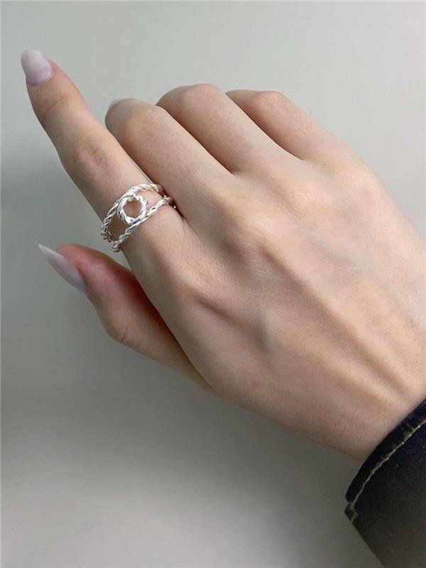 ANEL TORCIDO ENTRELAÇADO, PRATA 925