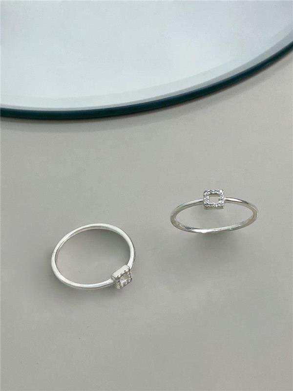 ANEL MINI QUADRADO COM ZIRCÔNIA