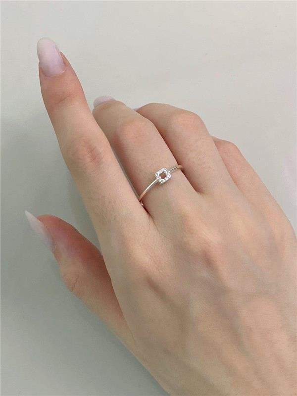 ANEL MINI QUADRADO COM ZIRCÔNIA