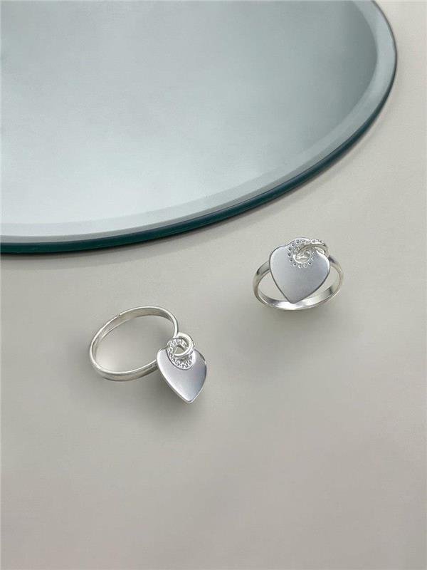 ANEL PINGENTE PLAQUINHA CORAÇÃO