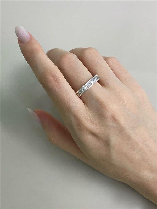 ANEL QUADRADO LARGO CRAVEJADO