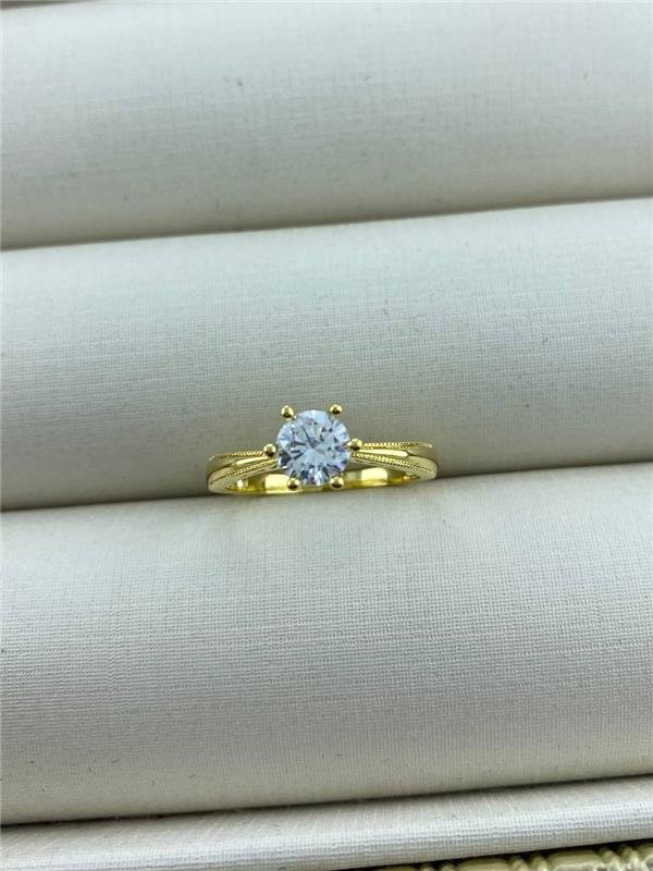 ANEL SOLITÁRIO COM DETALHE