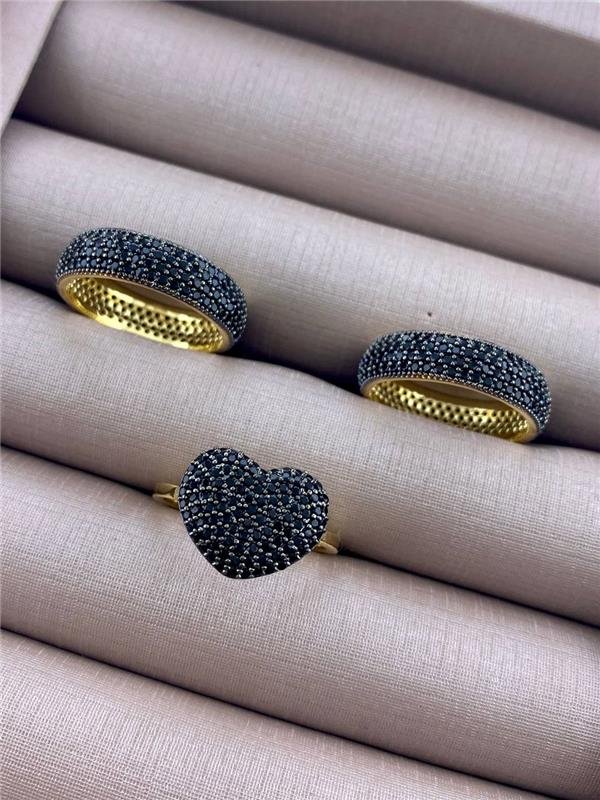 ANEL TRIPLO CORAÇÃO CRAVEJADO