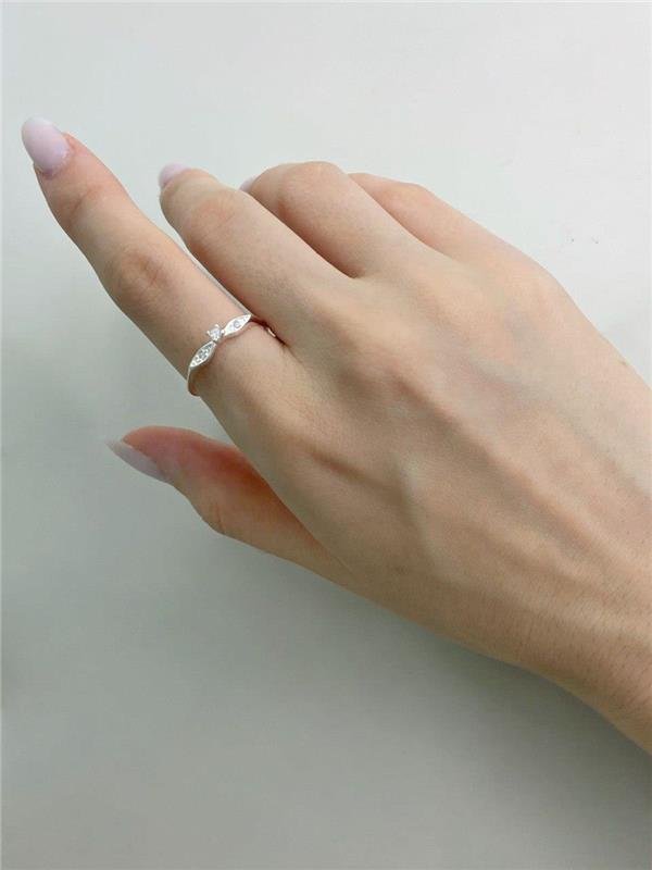 ANEL SOLITÁRIO C/DETALHE