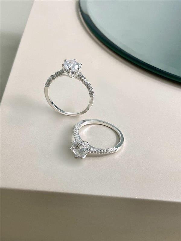 ANEL SOLITÁRIO COM DETALHE