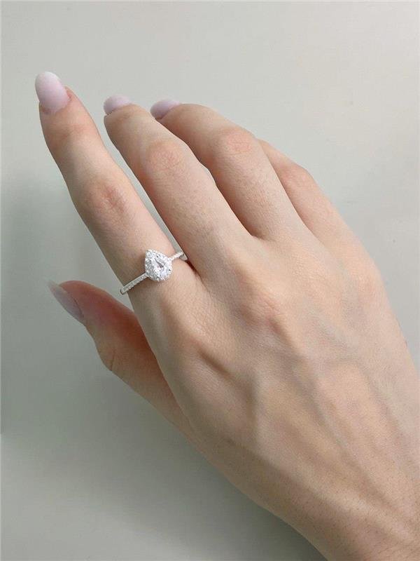 ANEL GOTA COM DETALHE