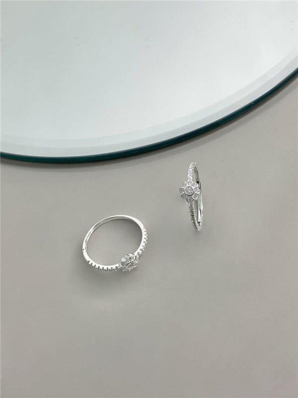 ANEL FLOR COM ZIRCÔNIA