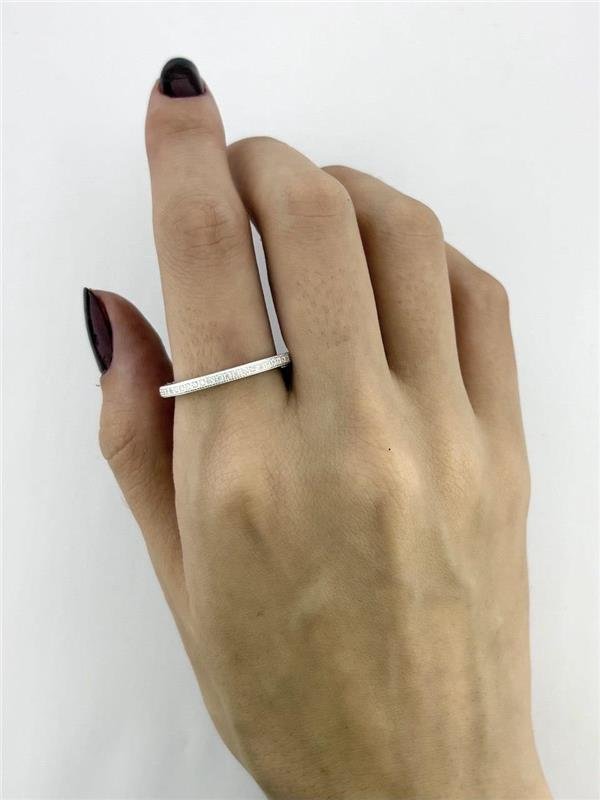 ANEL ARO EM ZIRCÔNIA E CORAÇÃO