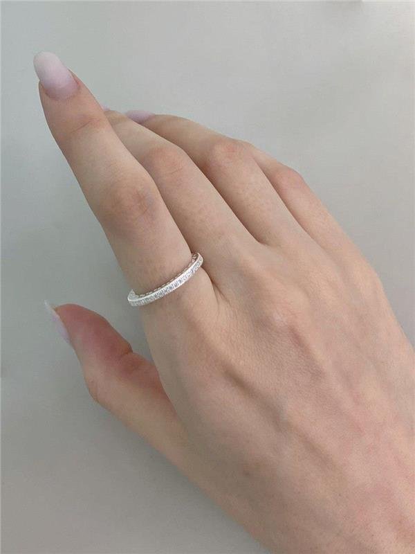 ANEL ARO EM ZIRCÔNIA E CORAÇÃO