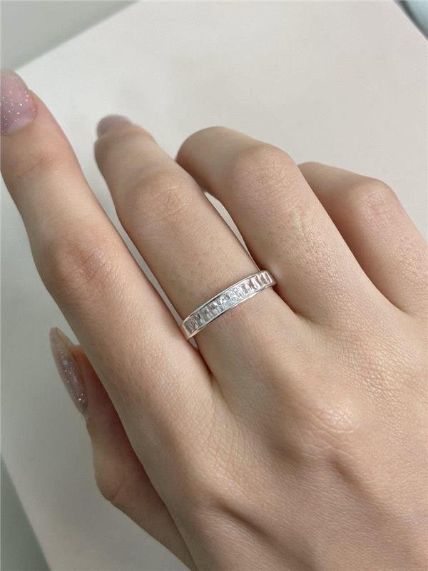 APARADOR DE ALIANÇA C/ZIRCÔNIA NAVETE