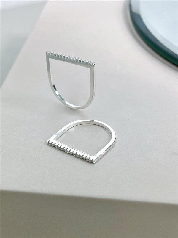 ANEL FIO RETO EM ZIRCÔNIA