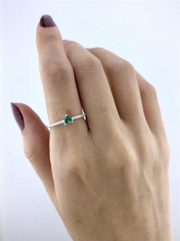 SOLITÁRIO CORAÇÃO C/DETALHE NO ARO