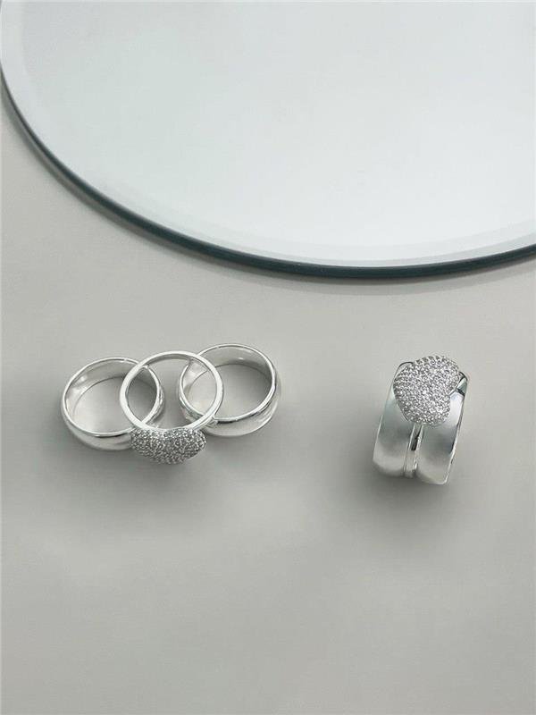 ANEL TRIPLO CORAÇÃO CRAVEJADO