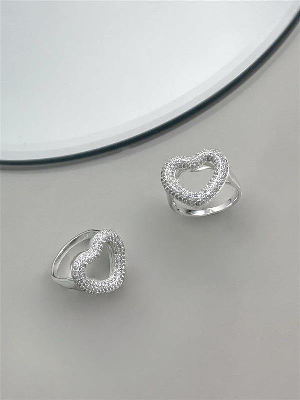 ANEL CORAÇÃO VAZADO CRAVEJADO