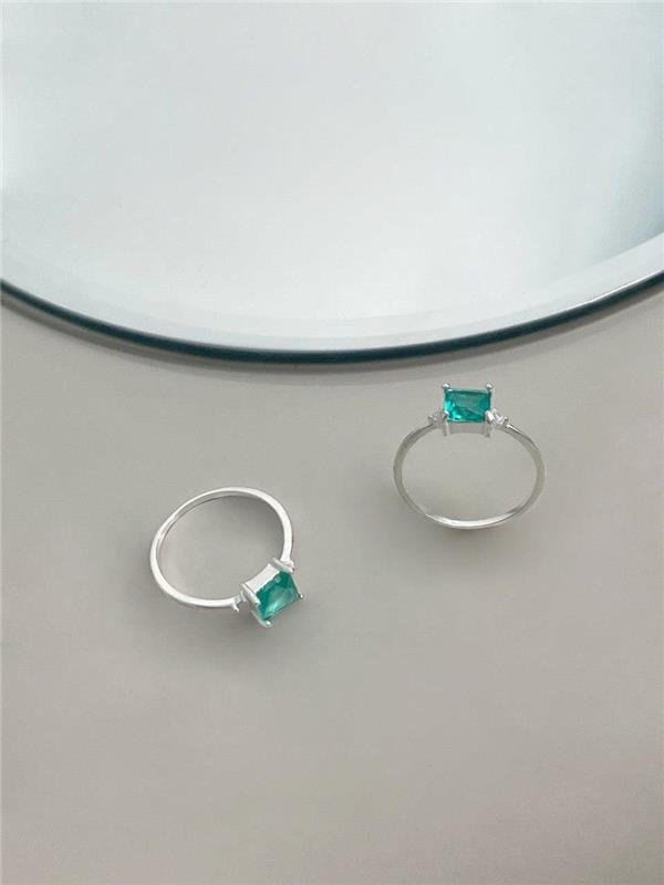 ANEL SOLITÁRIO ZIRCÔNIA BAIXA