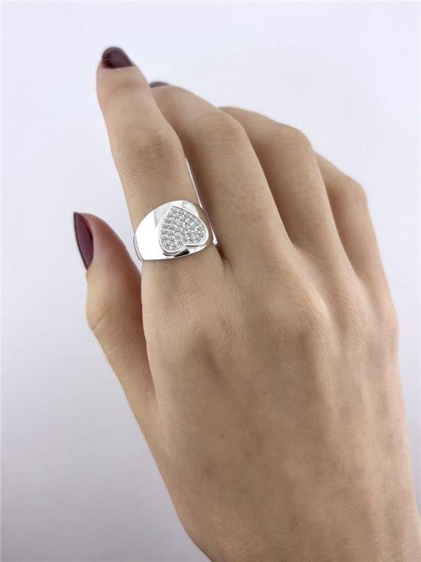 ANEL LARGO C/CORAÇÃO CRAVEJADO