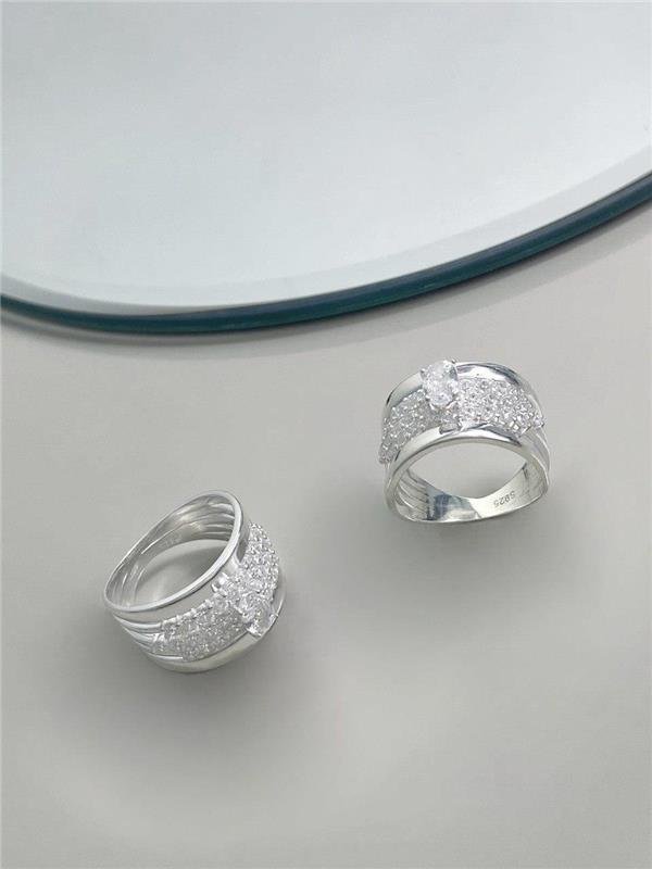 ANEL LARGO SOLITÁRIO