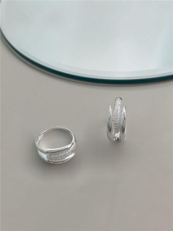 ANEL EM FILETES LISO E ZIRCÔNIA