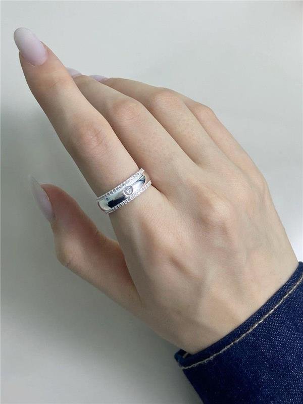 ANEL LARGO COM PONTO LUZ