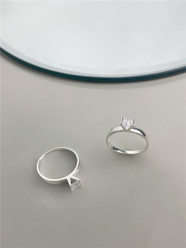 SOLITÁRIO ZIRCÔNIA RETÂNGULAR