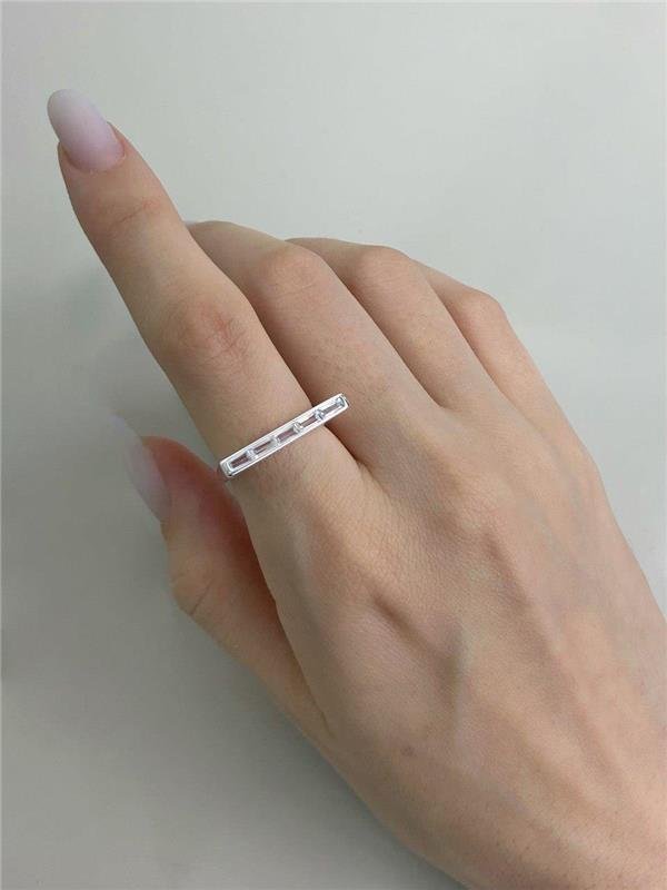 ANEL SINETE COM ZIRCÔNIA NAVETE