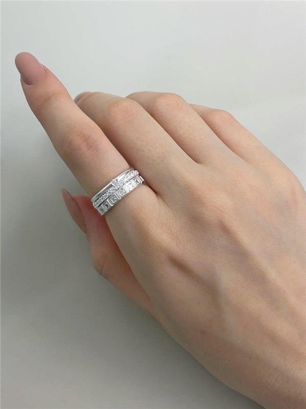 ANEL LARGO COM DETALHE ZIRCÔNIA