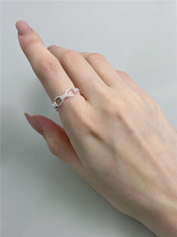 ANEL ELO C/DETALHE EM ZIRCÔNIA