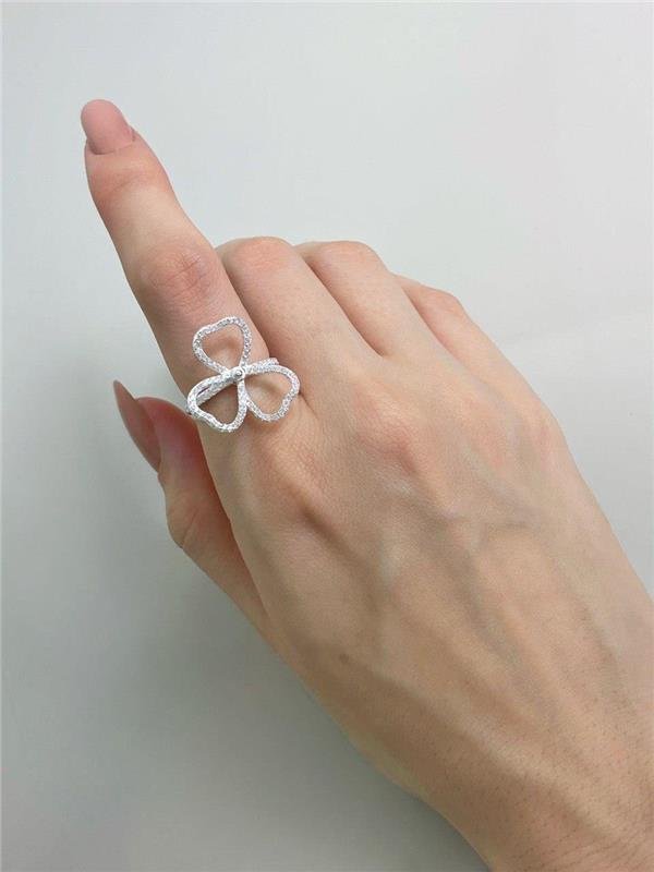 ANEL TREVO VAZADO C/ZIRCÔNIA