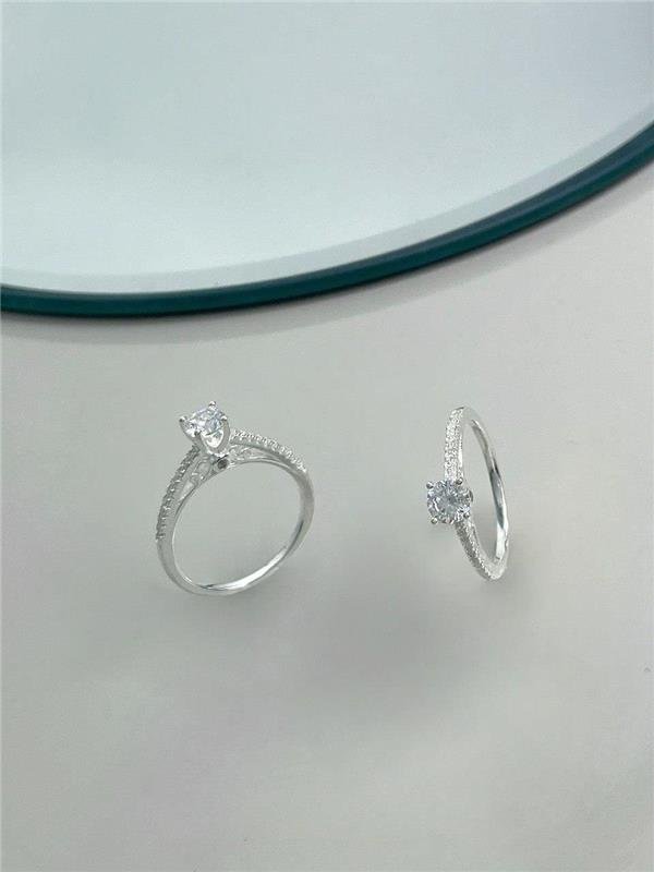 SOLITÁRIO COM DETALHE