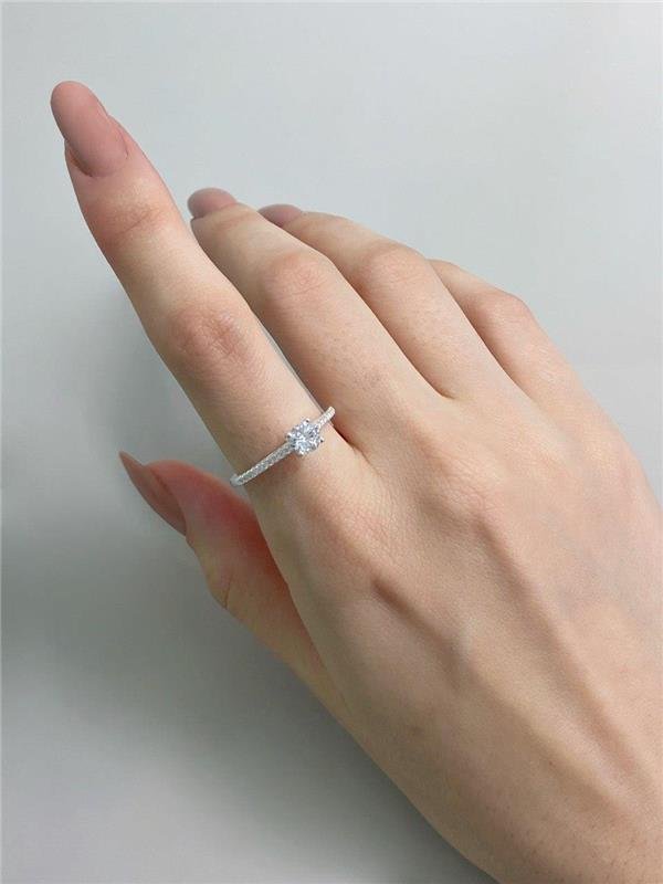 SOLITÁRIO COM DETALHE