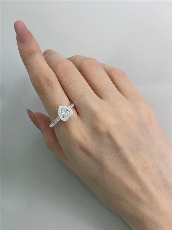 ANEL CORAÇÃO SOLITÁRIO RENDA ITALIANA