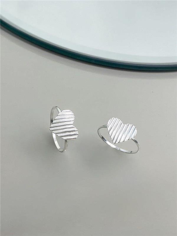 ANEL CORAÇÃO RISCADO