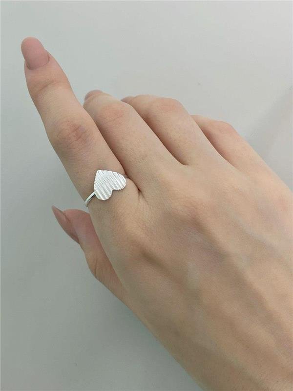 ANEL CORAÇÃO RISCADO