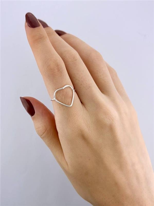 ANEL FIO CORAÇÃO VAZADO