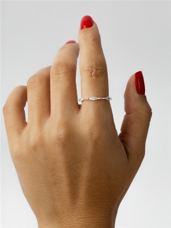 ANEL ARO COM DETALHE OVAL