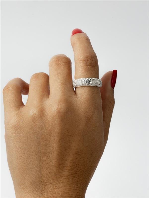 ANEL ABAULADO CRAVEJADO