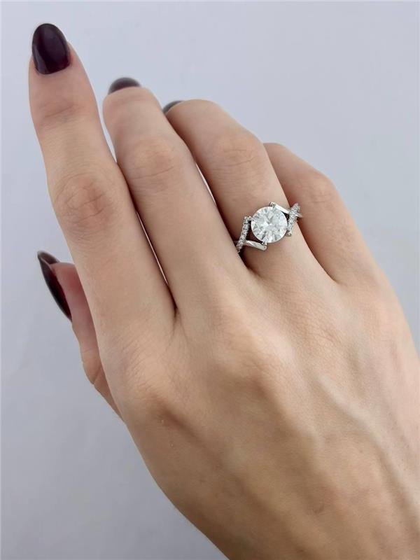 ANEL SOLITÁRIO ARO ENTRELAÇADO MOISSANITE