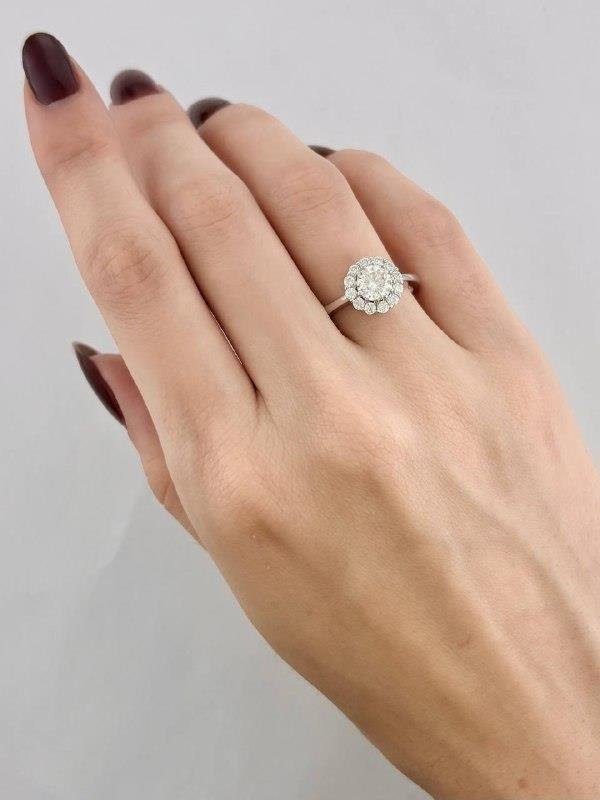 ANEL SOLITÁRIO CHUVEIRO MOISSANITE