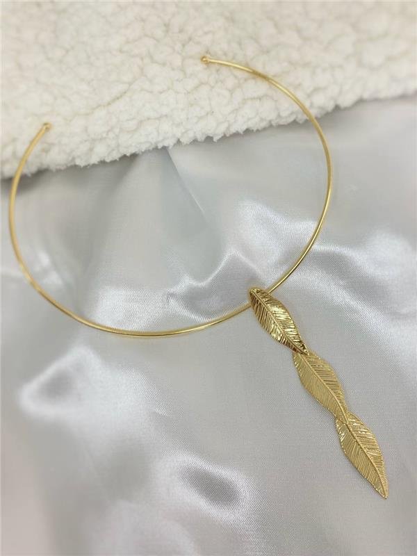 ARO RÍGIDO C/PINGENTE PENA