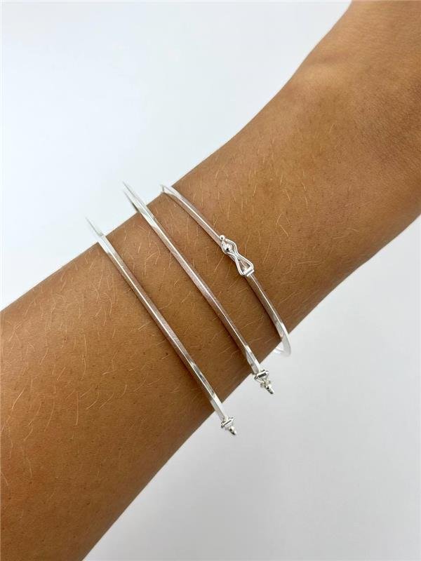 BRACELETE FIO TRIÂNGULO 