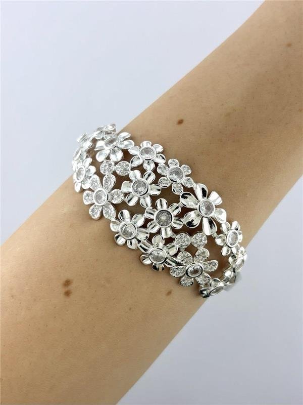 BRACELETE FLORES COM ZIRCÔNIA 