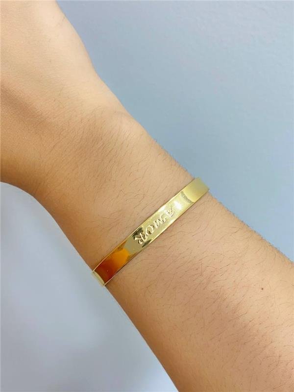 BRACELETE ACHATADO ESCRITA AMOR