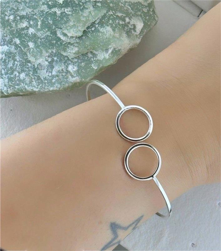 BRACELETE FIO QUADRADO 2 CÍRCULOS