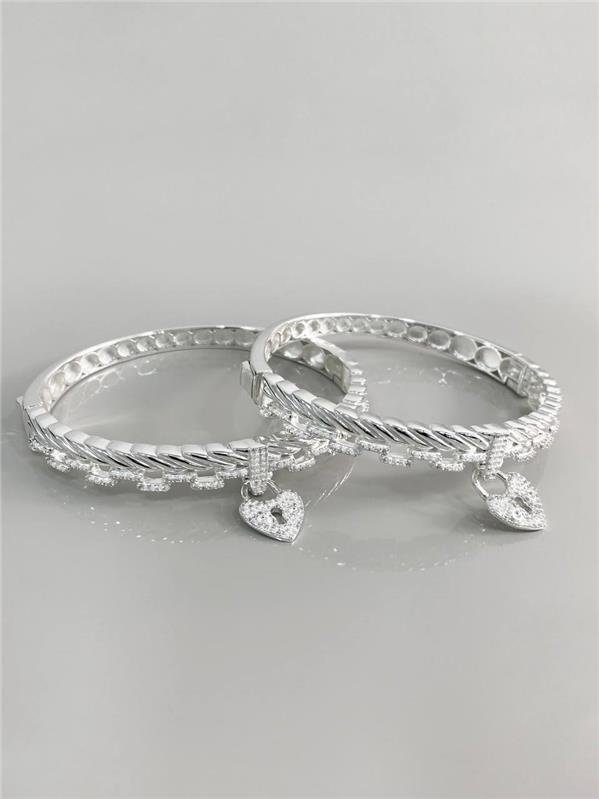 BRACELETE C/DETALHE E PINGENTE CORAÇÃO CADEADO