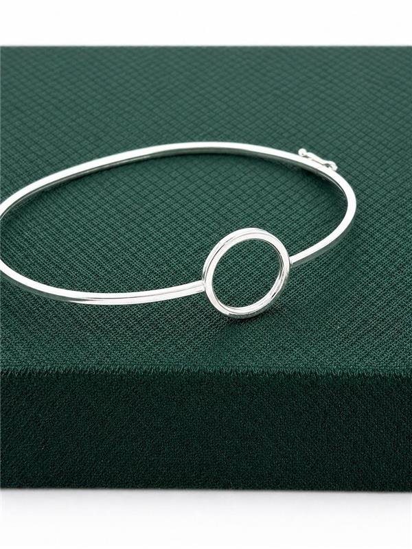 BRACELETE CÍRCULO VAZADO FIO QUADRADO