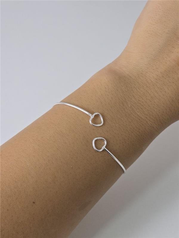 BRACELETE FIO TUBO DOIS CORAÇÕES