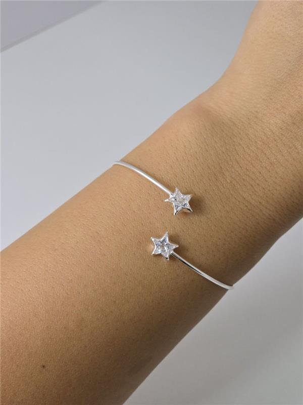 BRACELETE ABERTO FIO C/2 ESTRELAS E PONTO LUZ