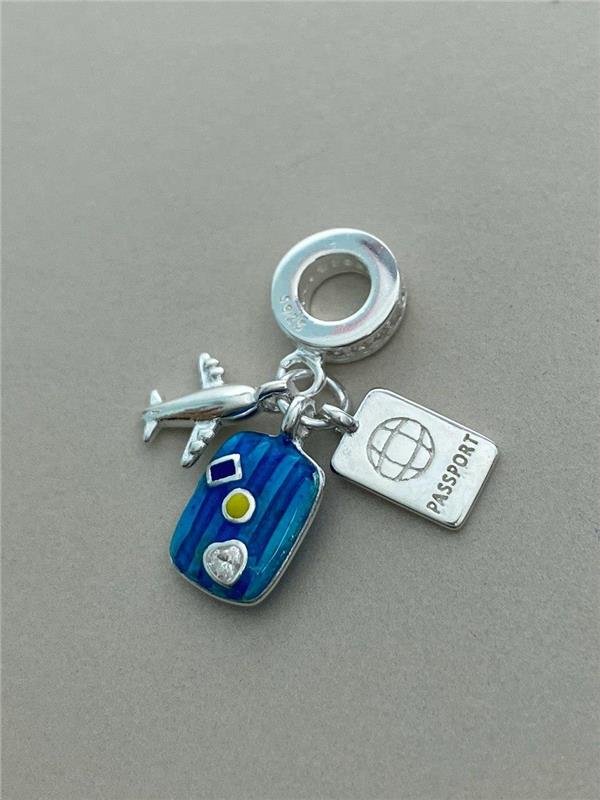 BERLOQUE MALA,PASSAPORTE E AVIÃO