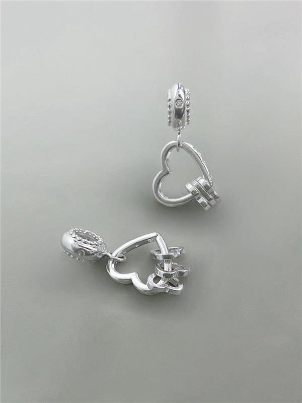 BERLOQUE CORAÇÃO VAZADO