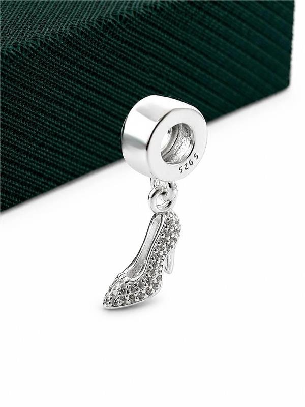 BERLOQUE SAPATO CRAVEJADO